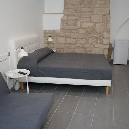 Arco Del Priore Bed & Breakfast Trani Exterior photo
