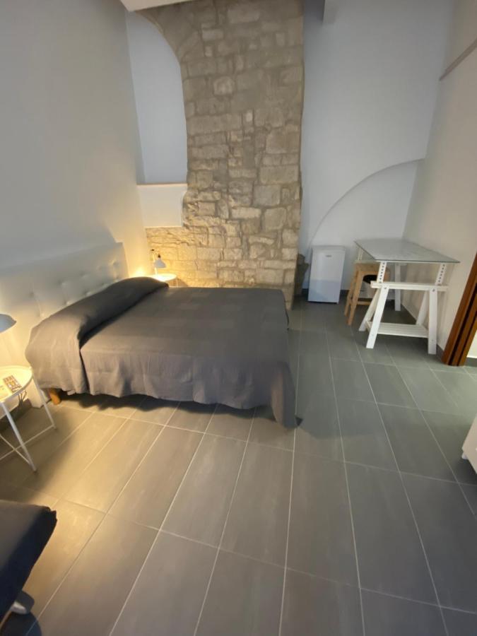 Arco Del Priore Bed & Breakfast Trani Exterior photo