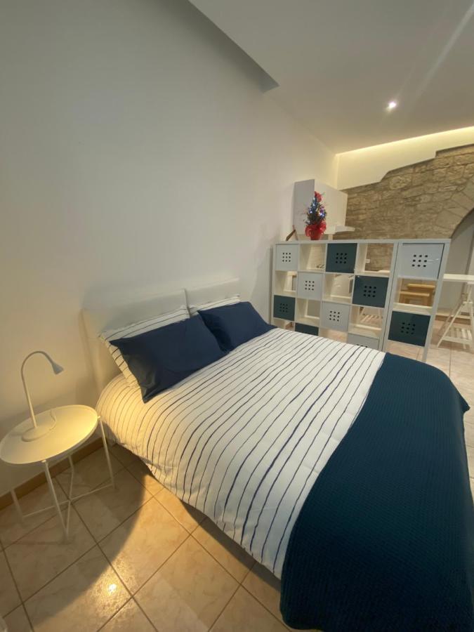 Arco Del Priore Bed & Breakfast Trani Exterior photo